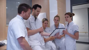 Deelnemers spelen Gerda's escaperoom